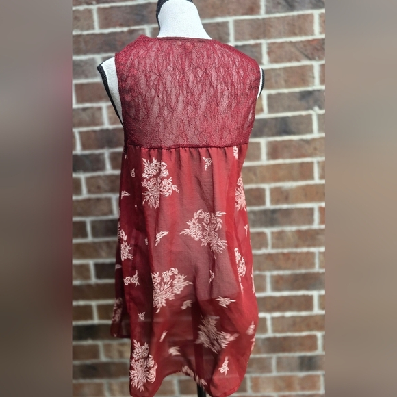 Lily White Burgundy Sleeveless Tie Front Tunic - Picture 6 of 10